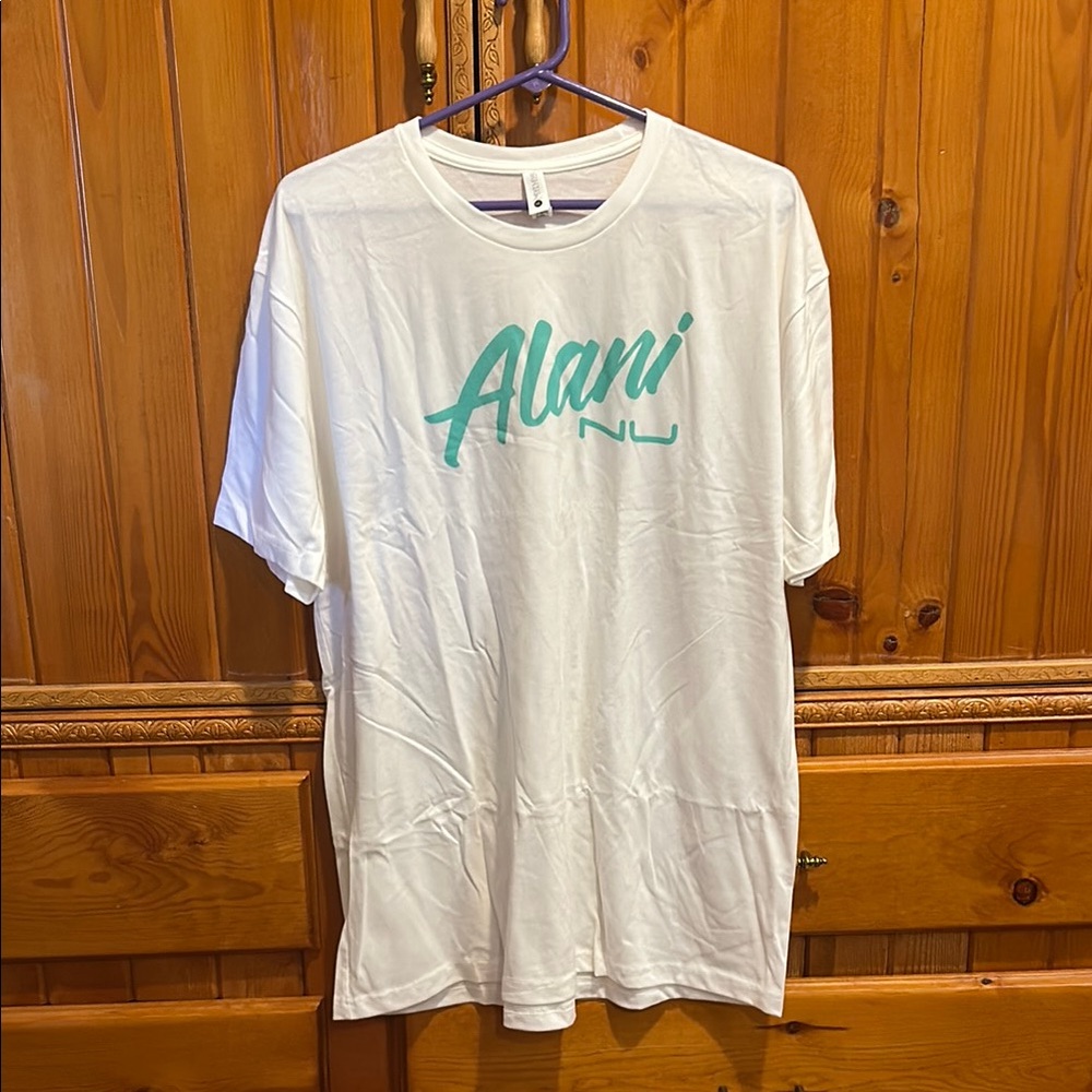 Alani Nu TShirt Never Worn